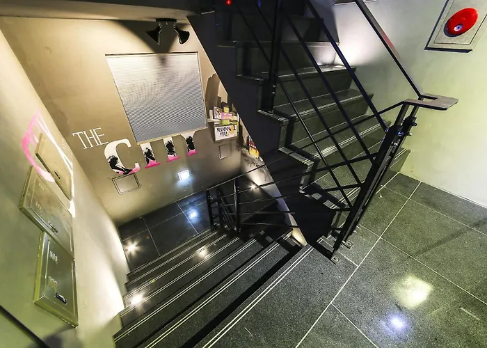 Yeongdeungpo Station New York Hotel