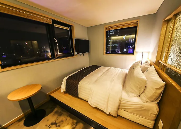 Yeongdeungpo Station New York 3*